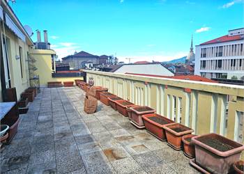SIGNORILE ATTICO CON TERRAZZO PANORAMICO