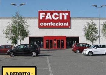FABBRICATO COMMERCIALE A REDDITO CON RESA 8,33%