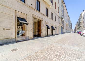 PRESTIGIOSO APPARTAMENTO ARREDATO IN VIA LAGRANGE