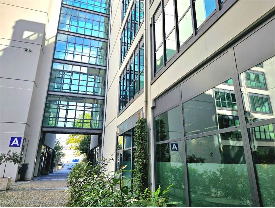 Photo 33